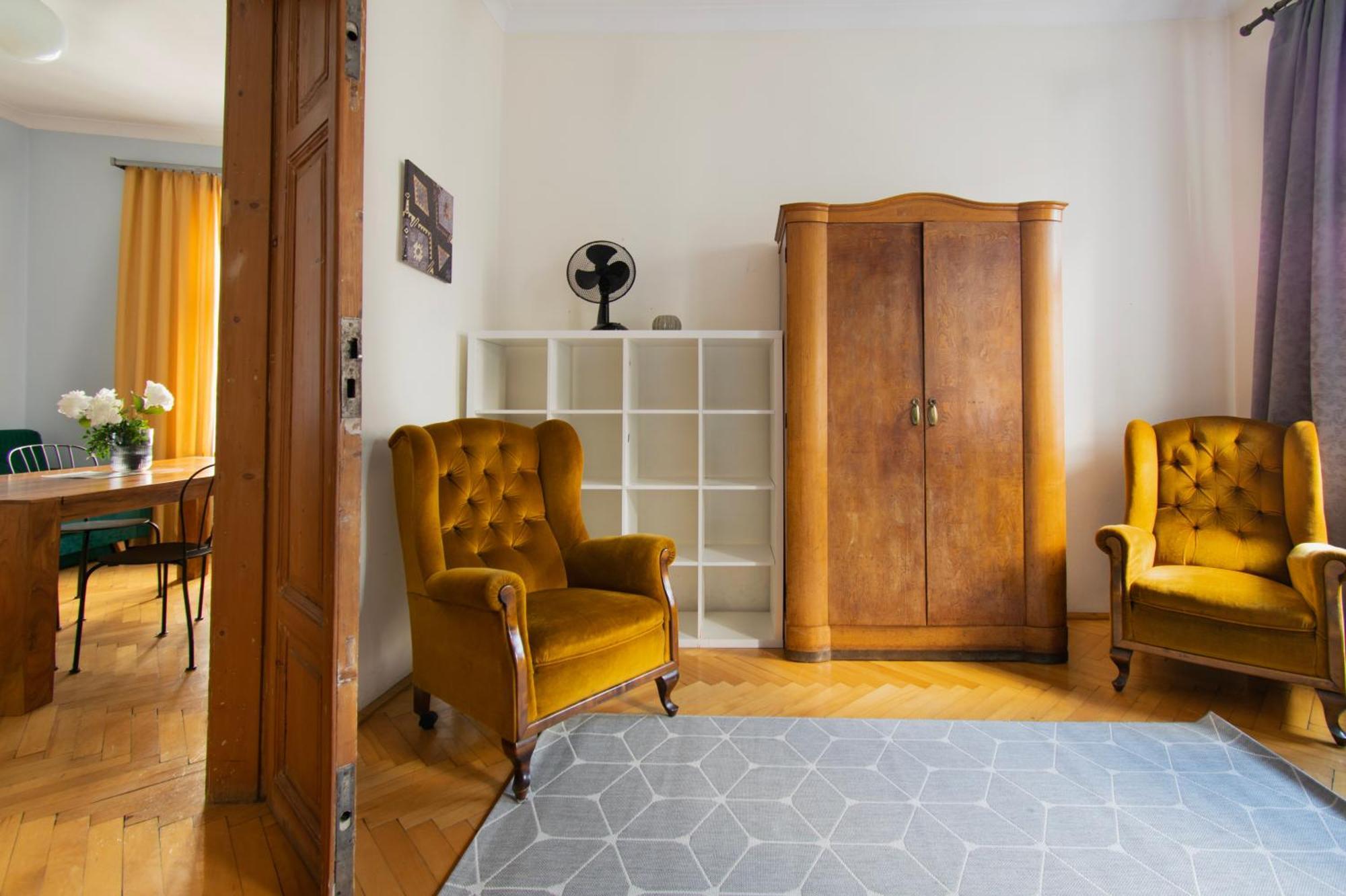 Cozy Krakowska Street, Kazimierz District * Краків